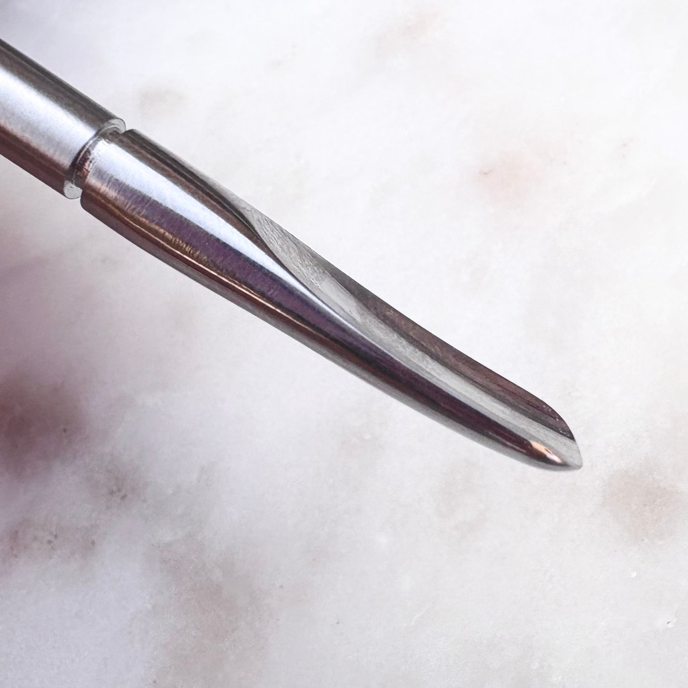 CECE | The Curved Blade