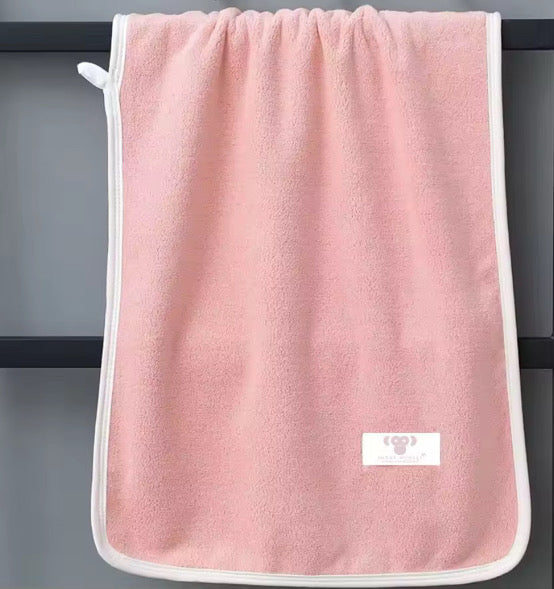 THE TECH TOWEL | FLUFF FREE HEAVEN